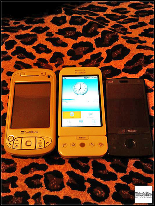 Illustration for article titled More HTC Dream Pictures Leaked